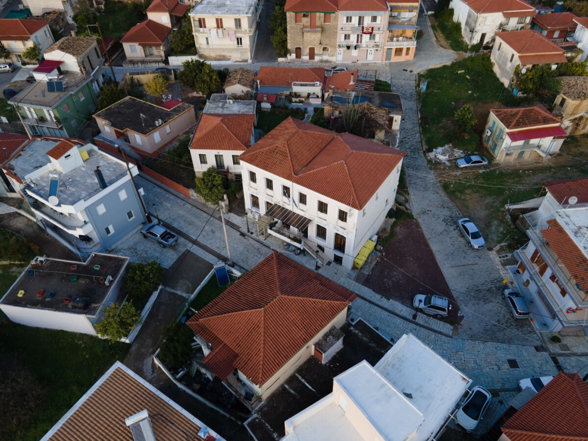 ΑΙΣΘΗΤΙΚΗ ΑΝΑΒΑΘΜΙΣΗ ΙΣΤΟΡΙΚΟΥ ΚΕΝΤΡΟΥ ΔΚ ΚΡΕΣΤΕΝΩΝ